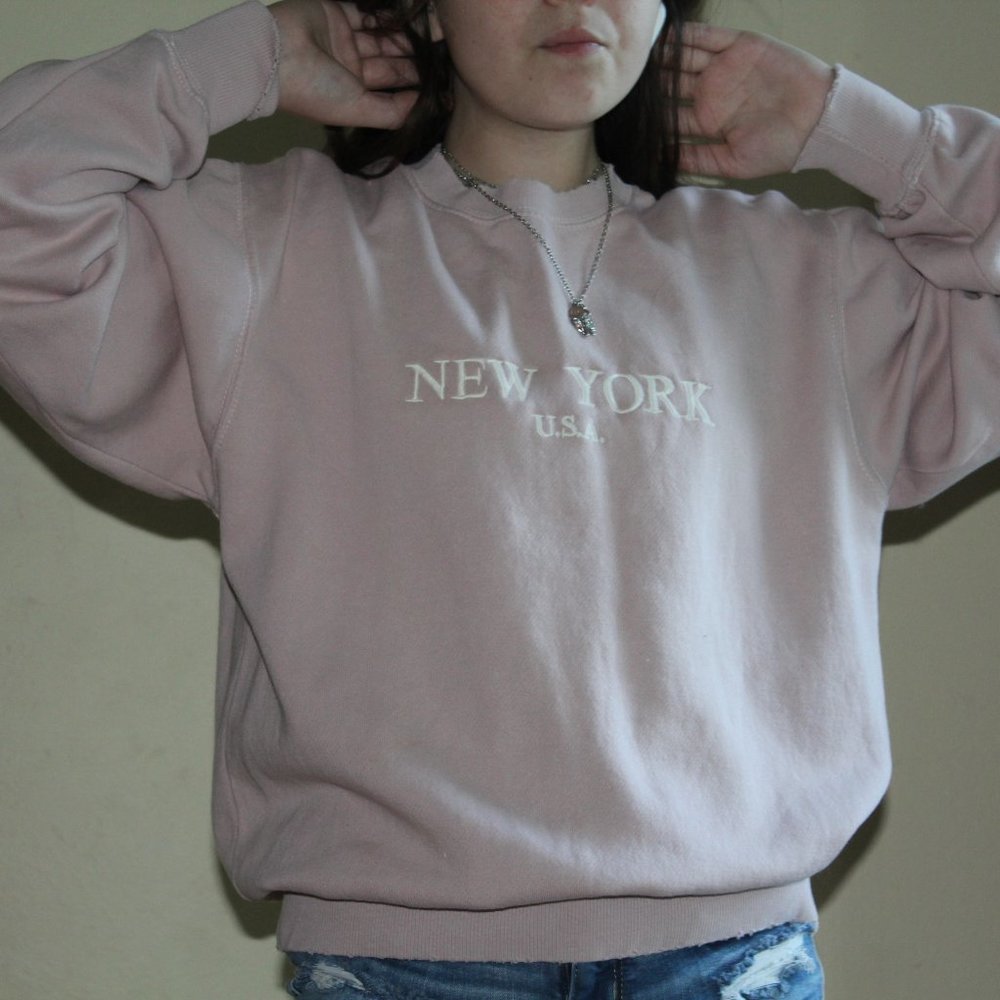 Brandy Melville Light Pink New York Pullover